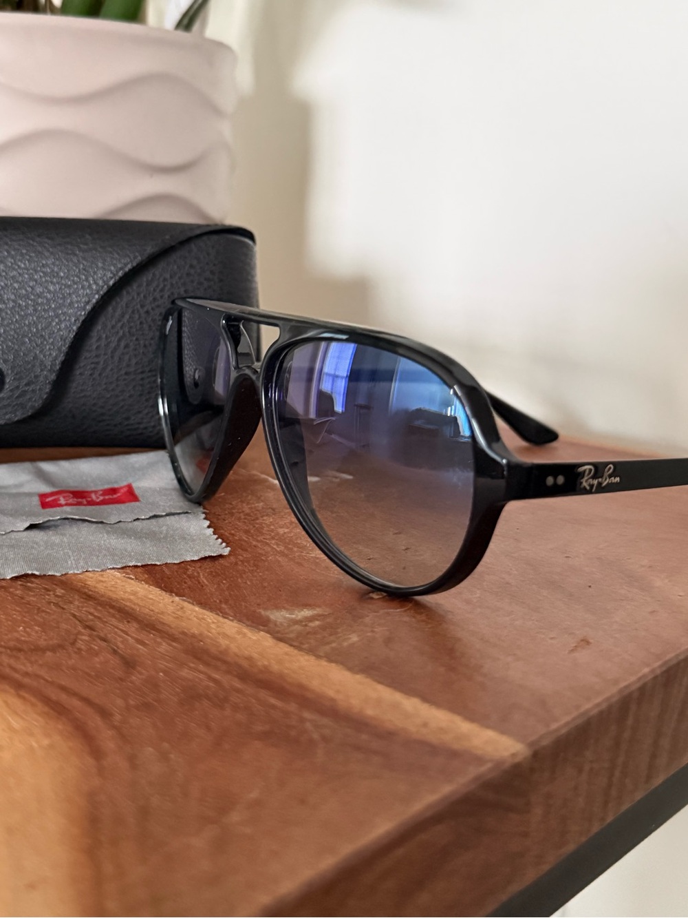 Ray-Ban Cats 5000 59mm Gradient Aviator Black Frame Sunglasses - Picture 7 of 13